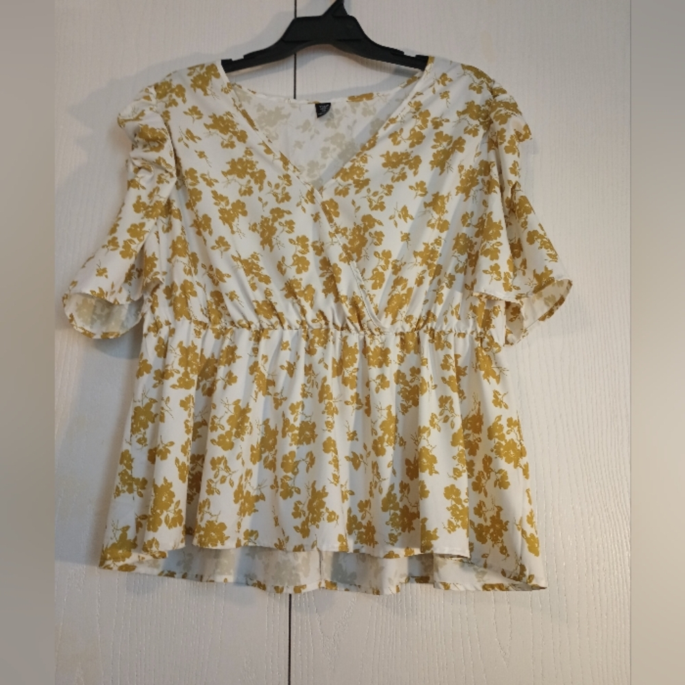 Shein Women's plus size 4X Floral Blouse